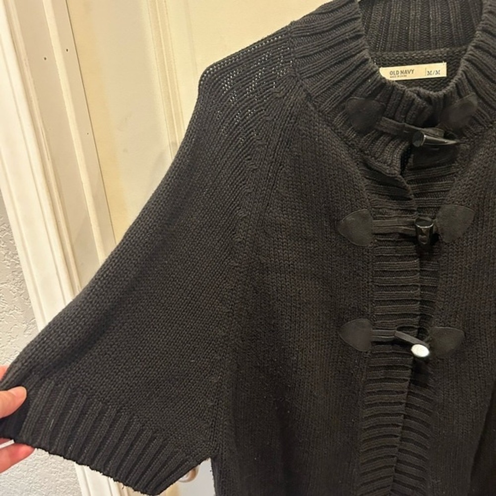 Old Navy Black Toggle Front Knit Cardigan Cape Sweater Mock Neck Womens Medium - Picture 2 of 6